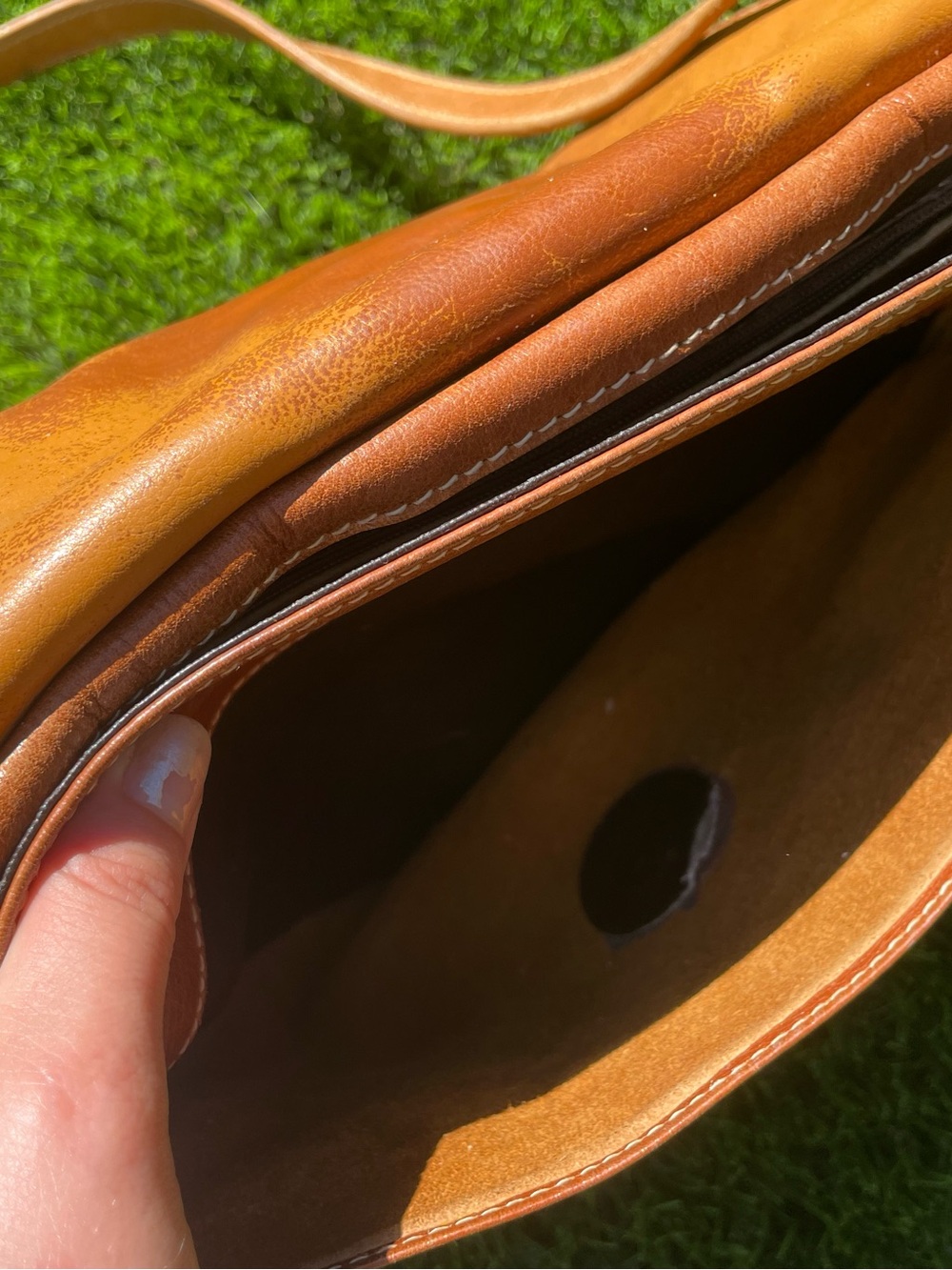 Leather bag - Picture 3 of 5